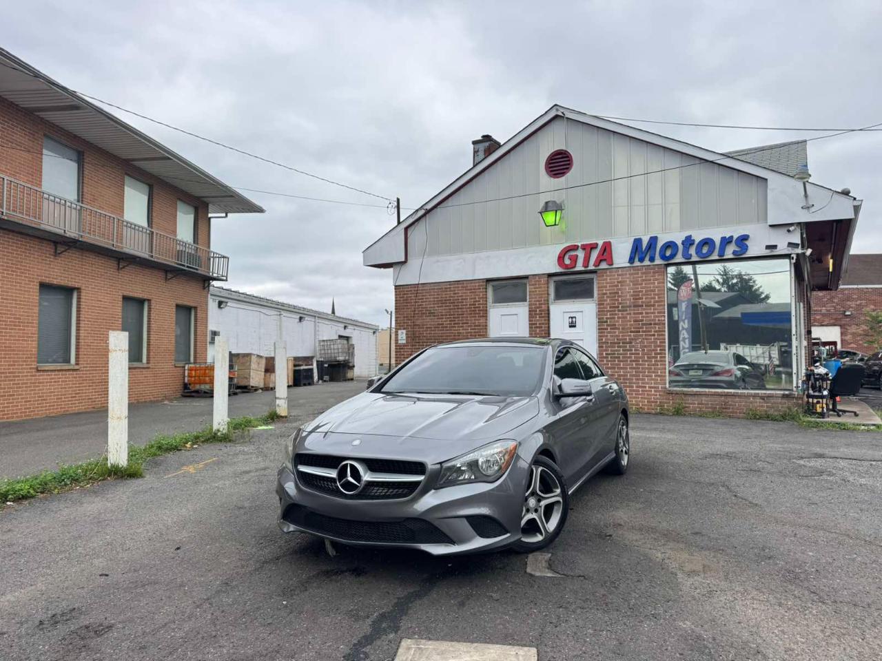 Mercedes-Benz CLA-Class 4dr Sdn CLA 250 FWD 2014