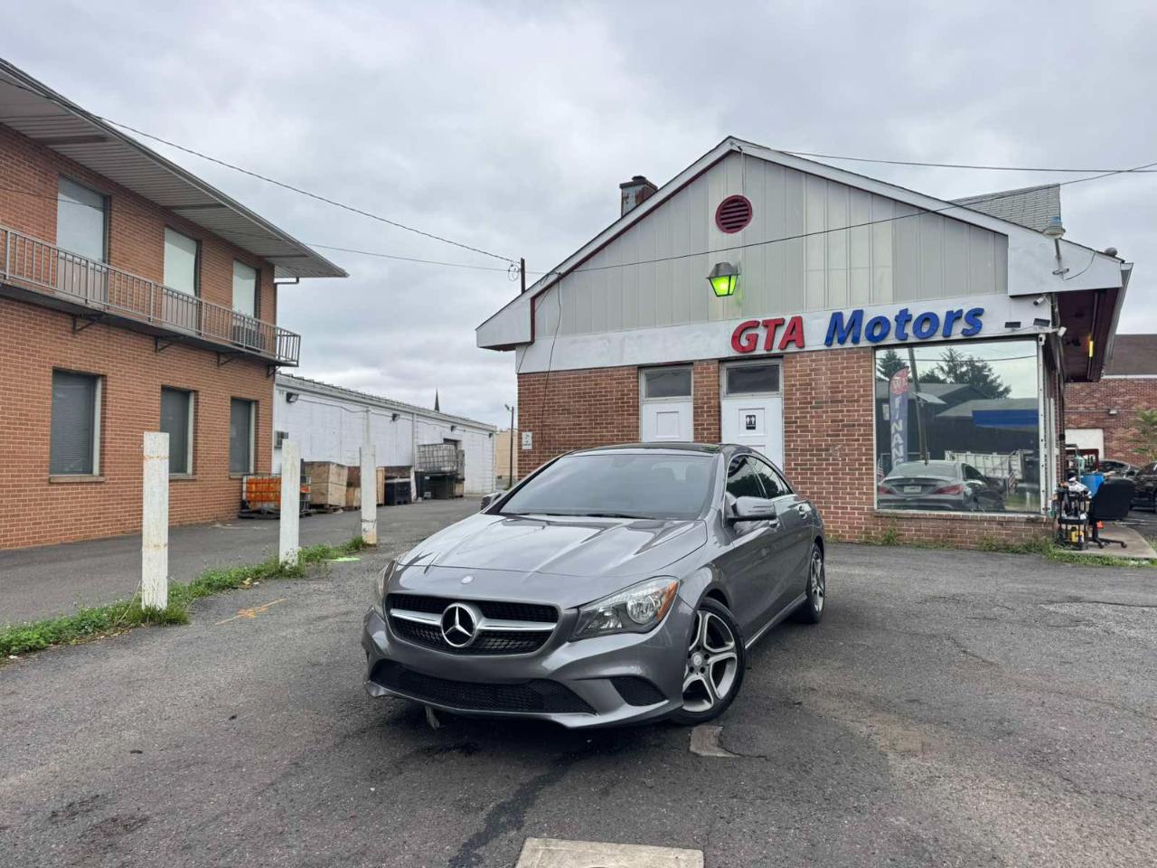 Mercedes-Benz CLA-Class 4dr Sdn CLA 250 FWD 2014