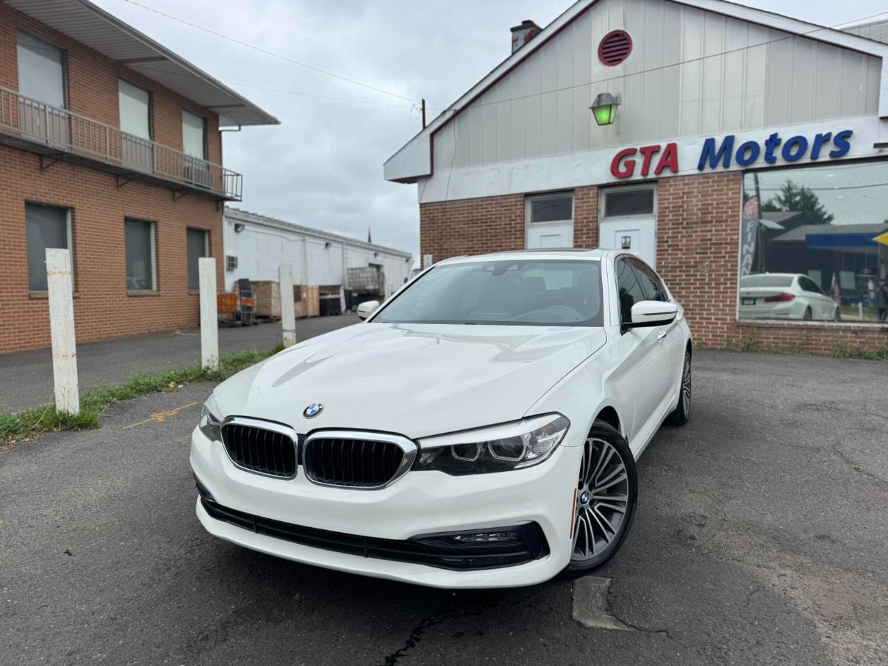 BMW 5 Series 530i Sedan 2018