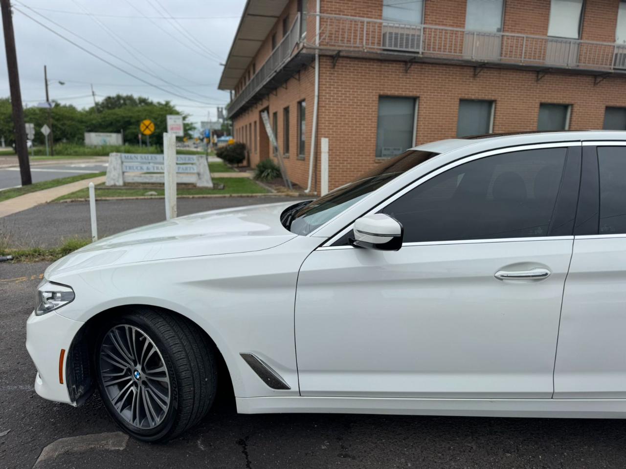 BMW 5 Series 530i Sedan 2018