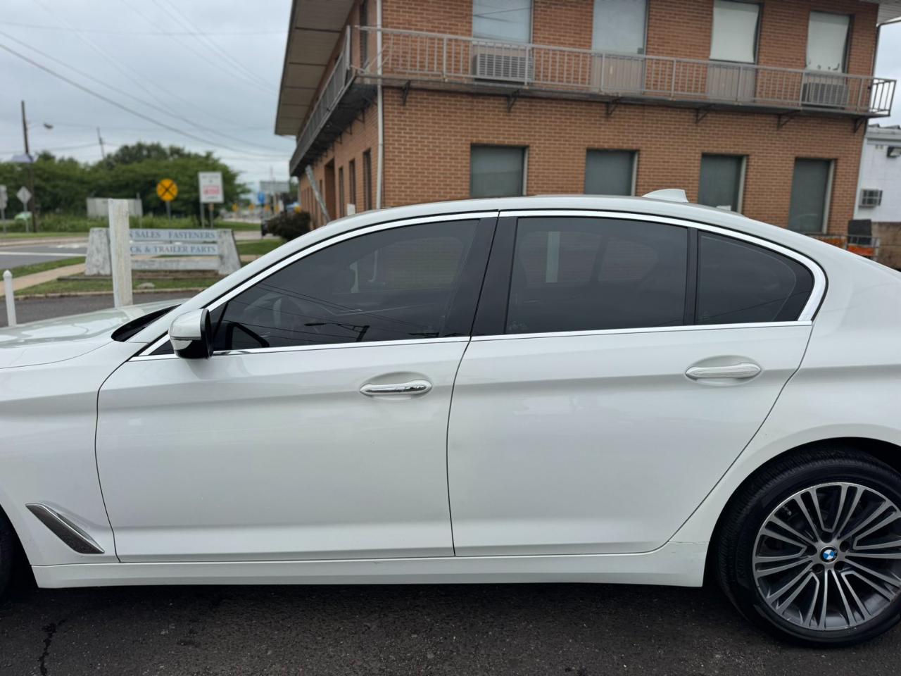 BMW 5 Series 530i Sedan 2018