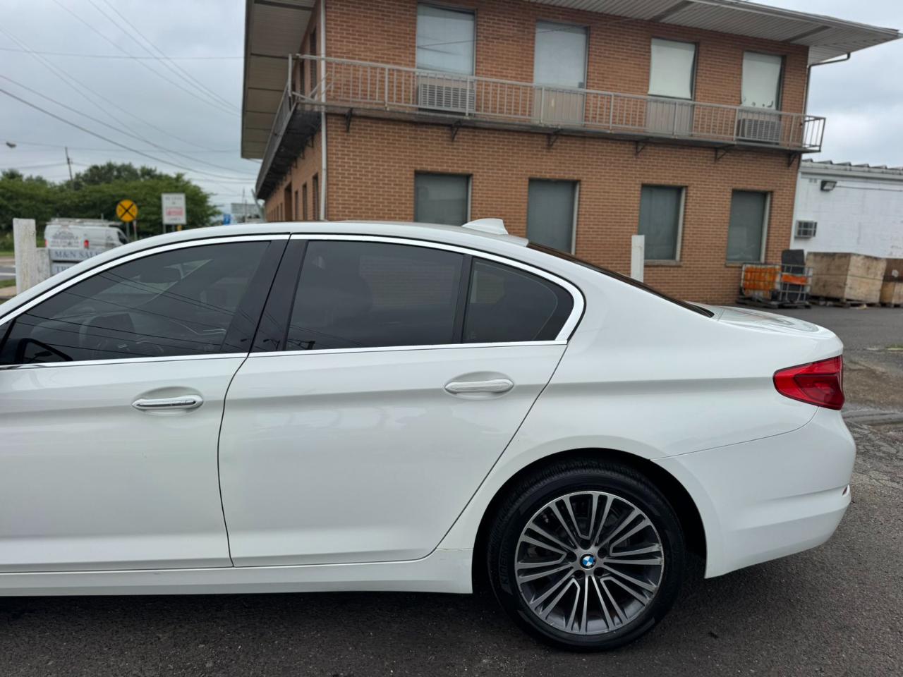 BMW 5 Series 530i Sedan 2018
