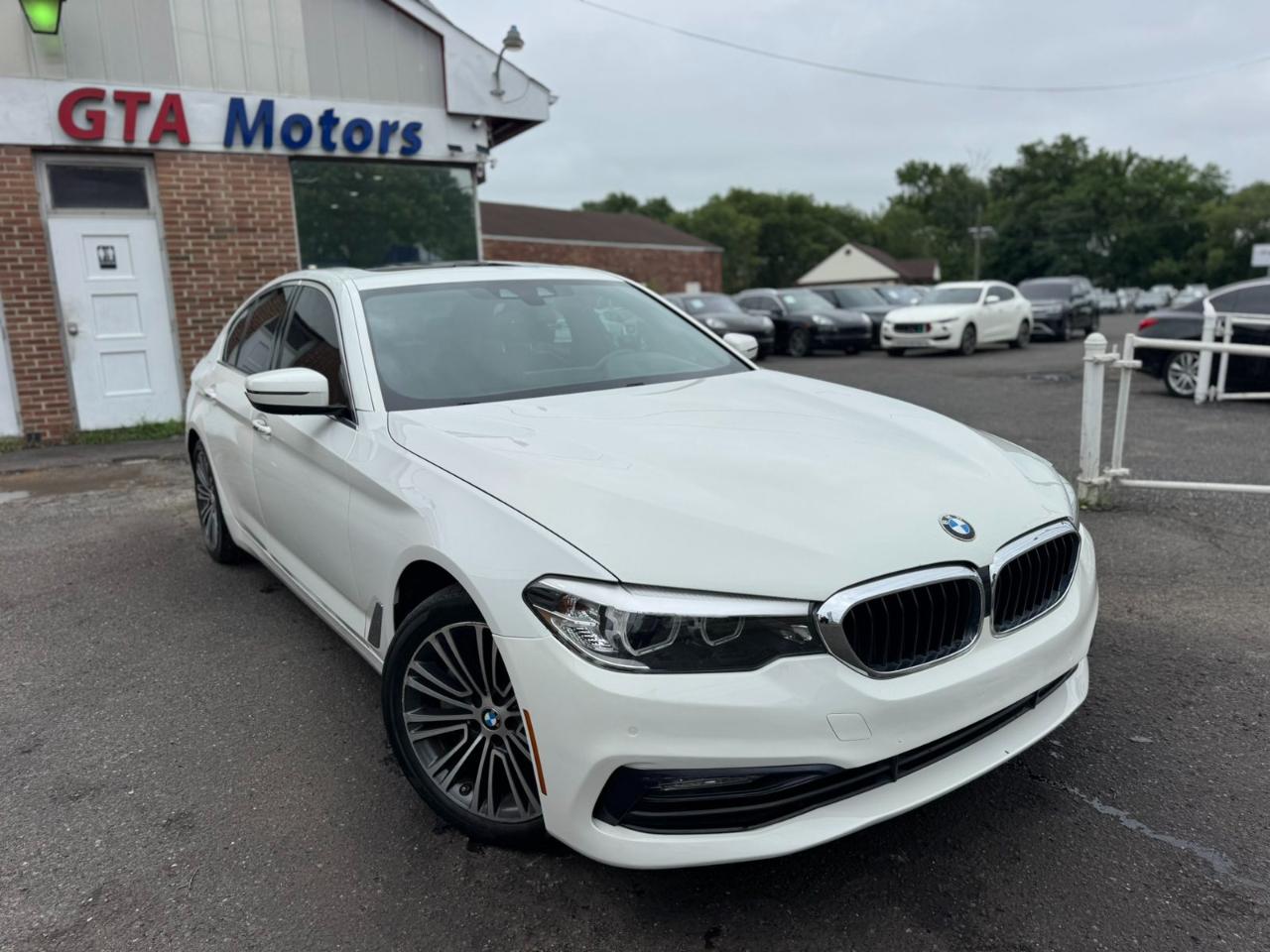 BMW 5 Series 530i Sedan 2018