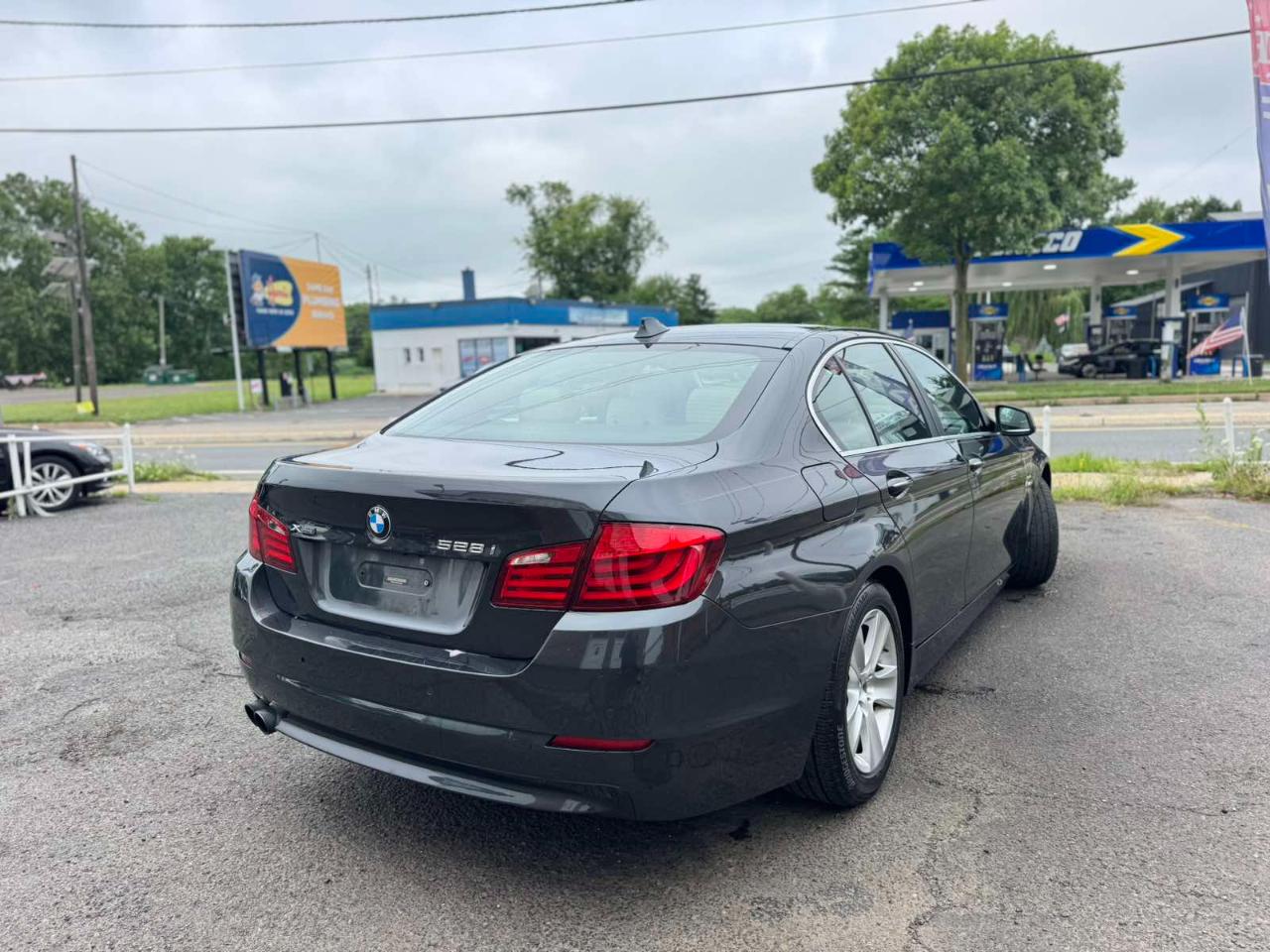 BMW 5 Series 4dr Sdn 528i xDrive AWD 2013