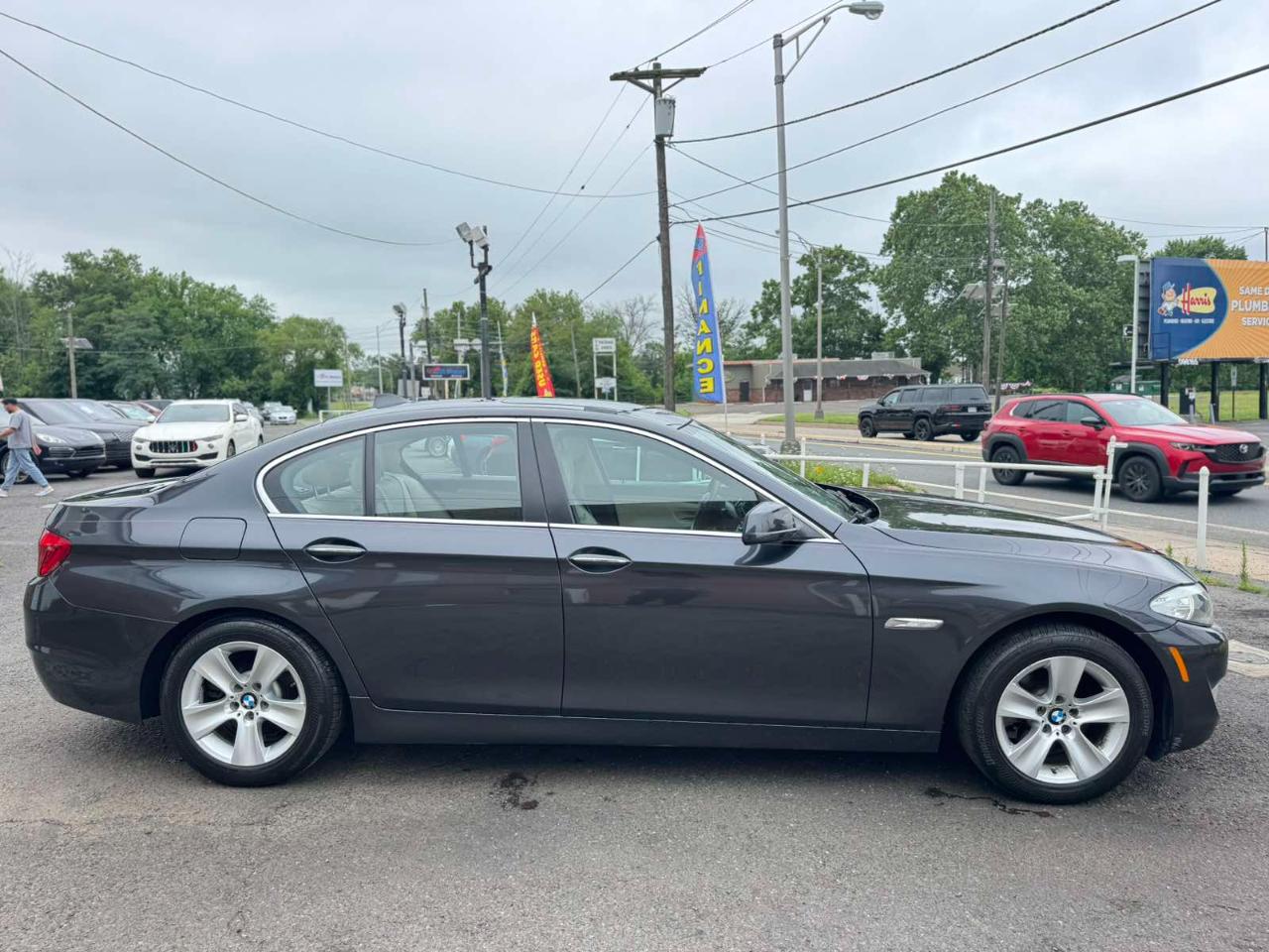 BMW 5 Series 4dr Sdn 528i xDrive AWD 2013