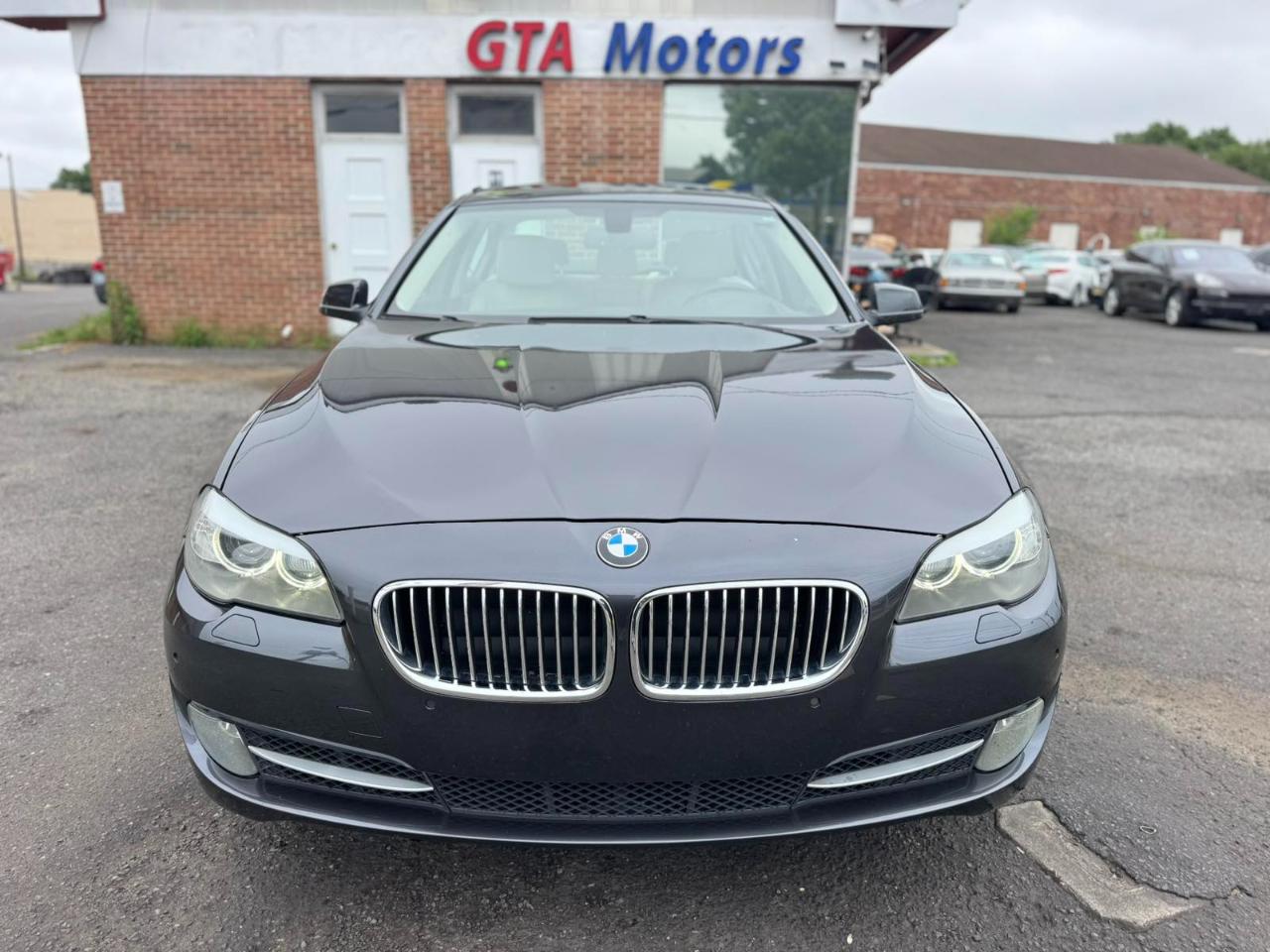 BMW 5 Series 4dr Sdn 528i xDrive AWD 2013