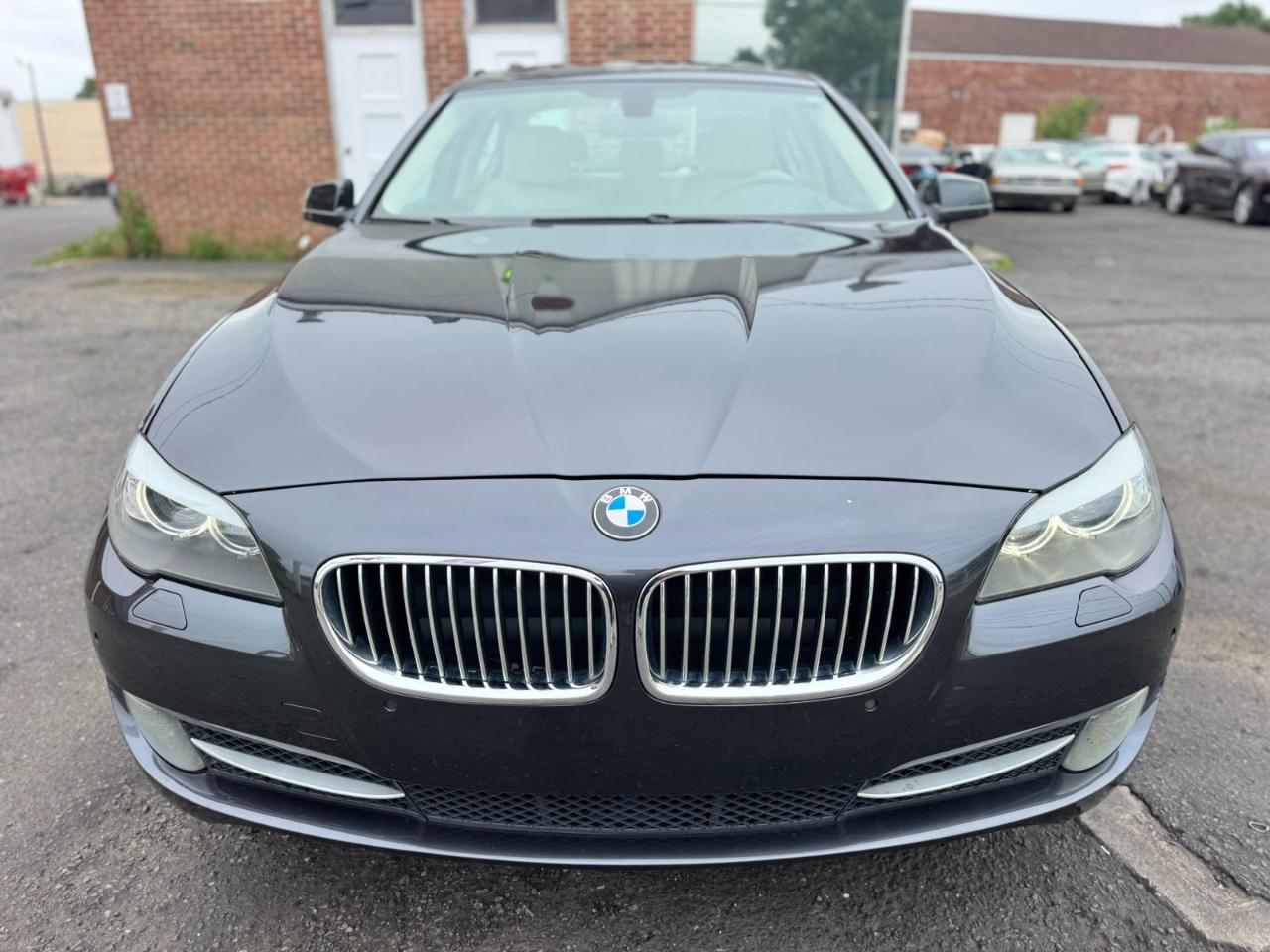 BMW 5 Series 4dr Sdn 528i xDrive AWD 2013