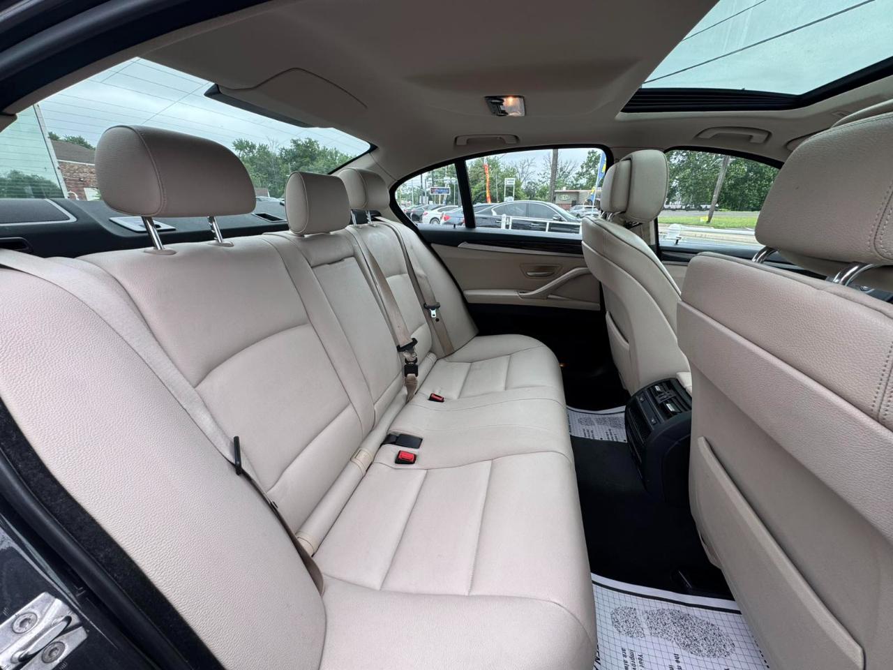 BMW 5 Series 4dr Sdn 528i xDrive AWD 2013