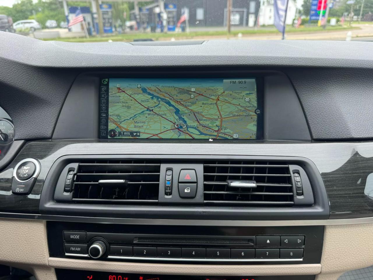 BMW 5 Series 4dr Sdn 528i xDrive AWD 2013