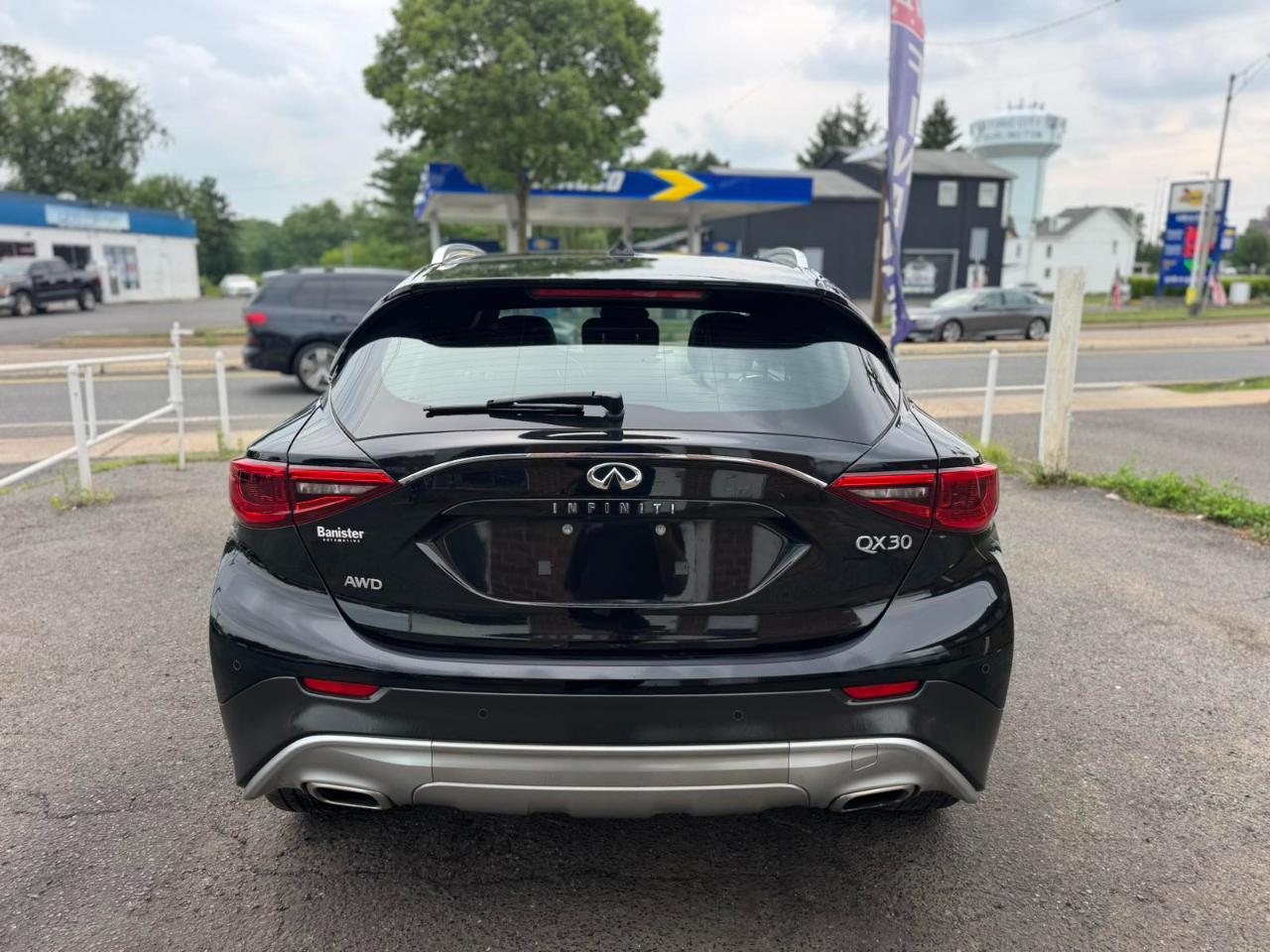 Infiniti QX30 Premium AWD *Ltd Avail* 2017