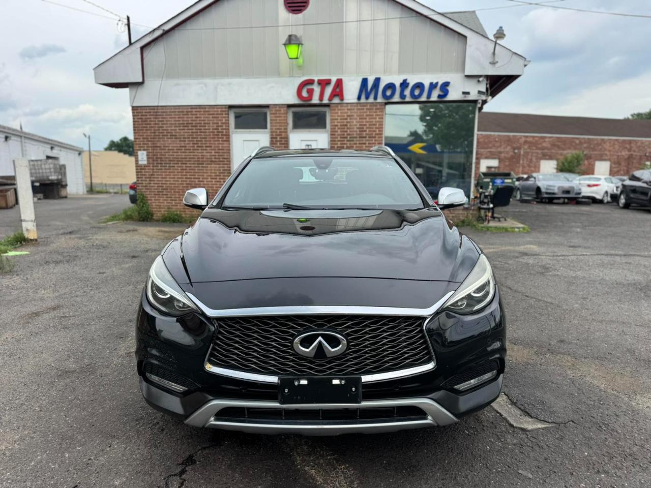 Infiniti QX30 Premium AWD *Ltd Avail* 2017