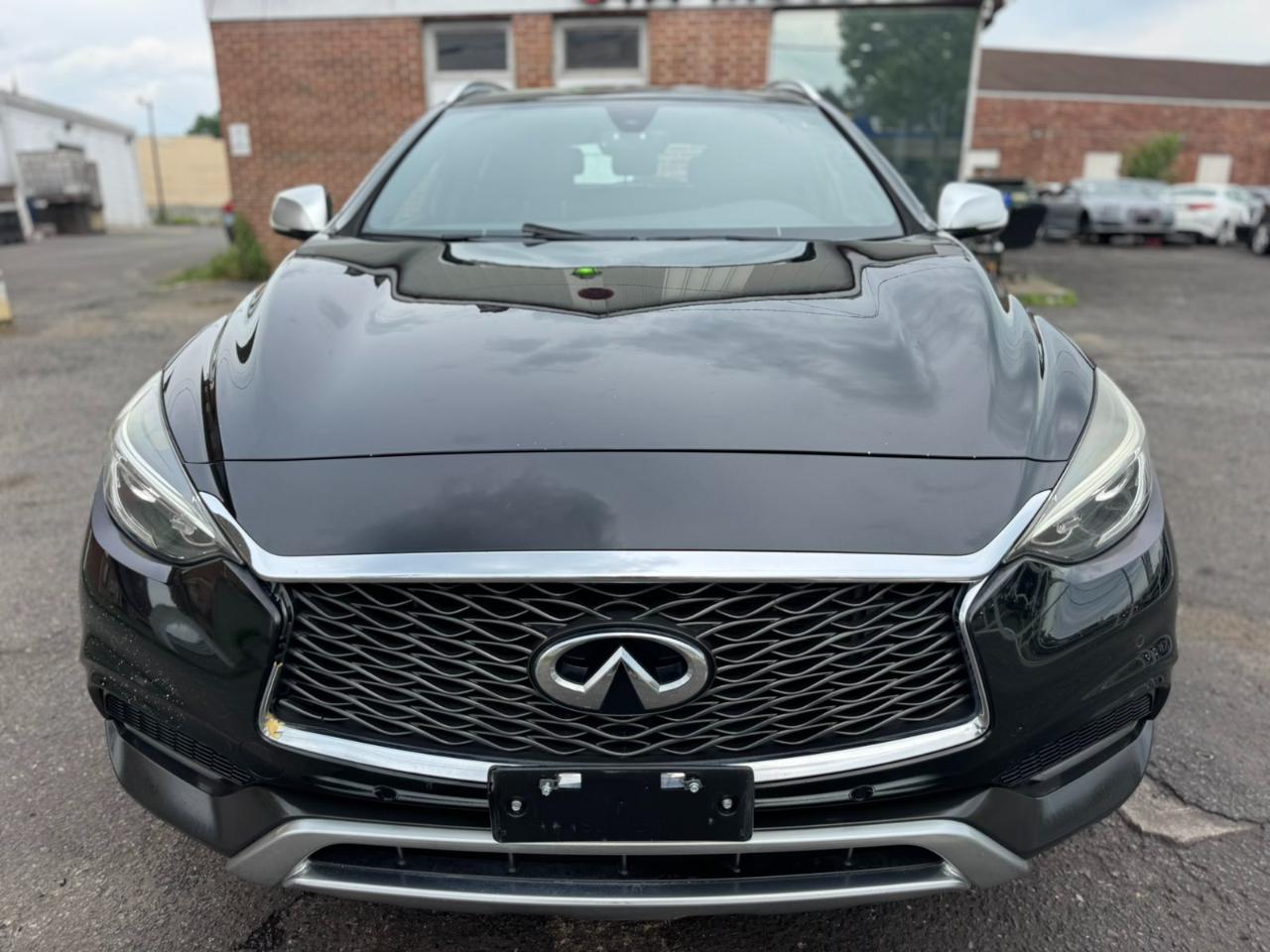 Infiniti QX30 Premium AWD *Ltd Avail* 2017