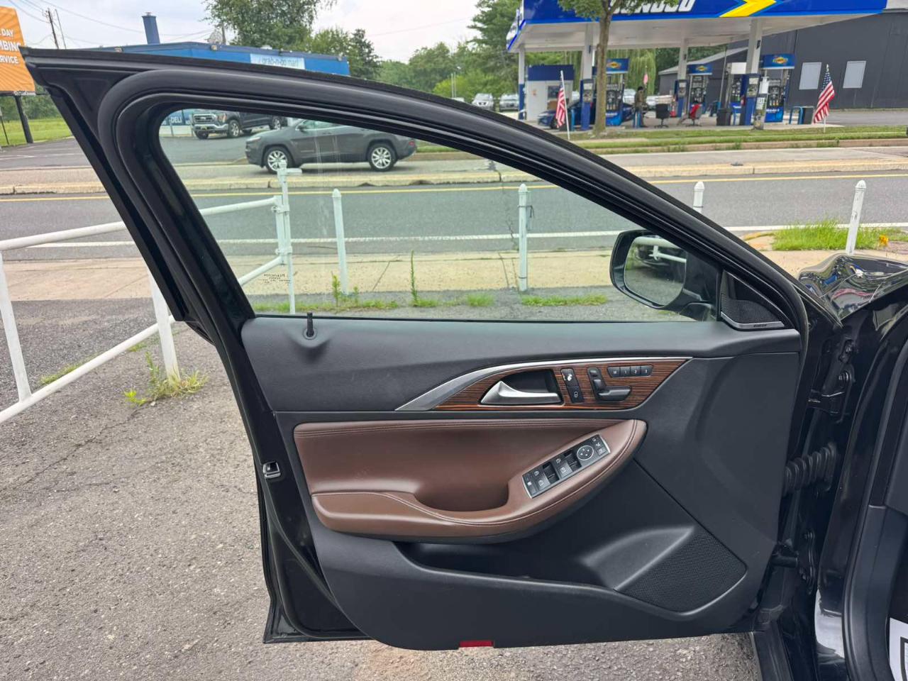 Infiniti QX30 Premium AWD *Ltd Avail* 2017