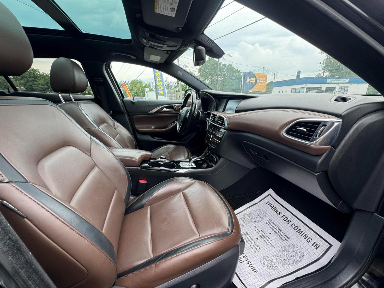 Infiniti QX30 Premium AWD *Ltd Avail* 2017