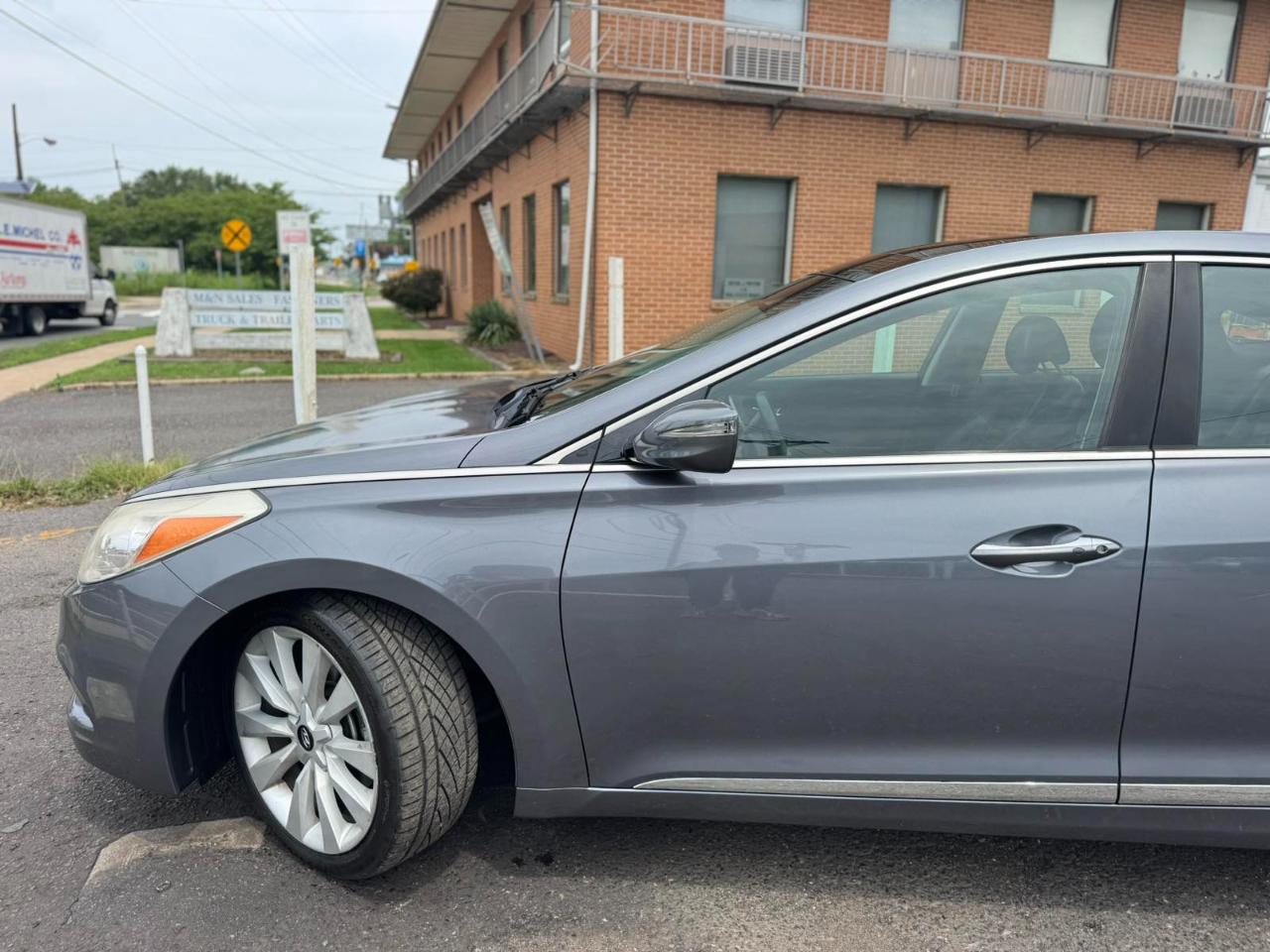 Hyundai Azera 4dr Sdn 2013