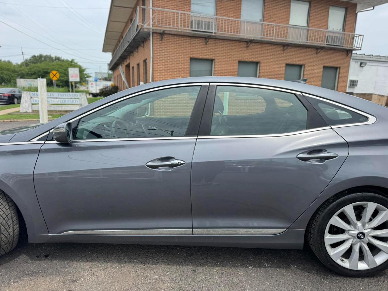 Hyundai Azera 4dr Sdn 2013
