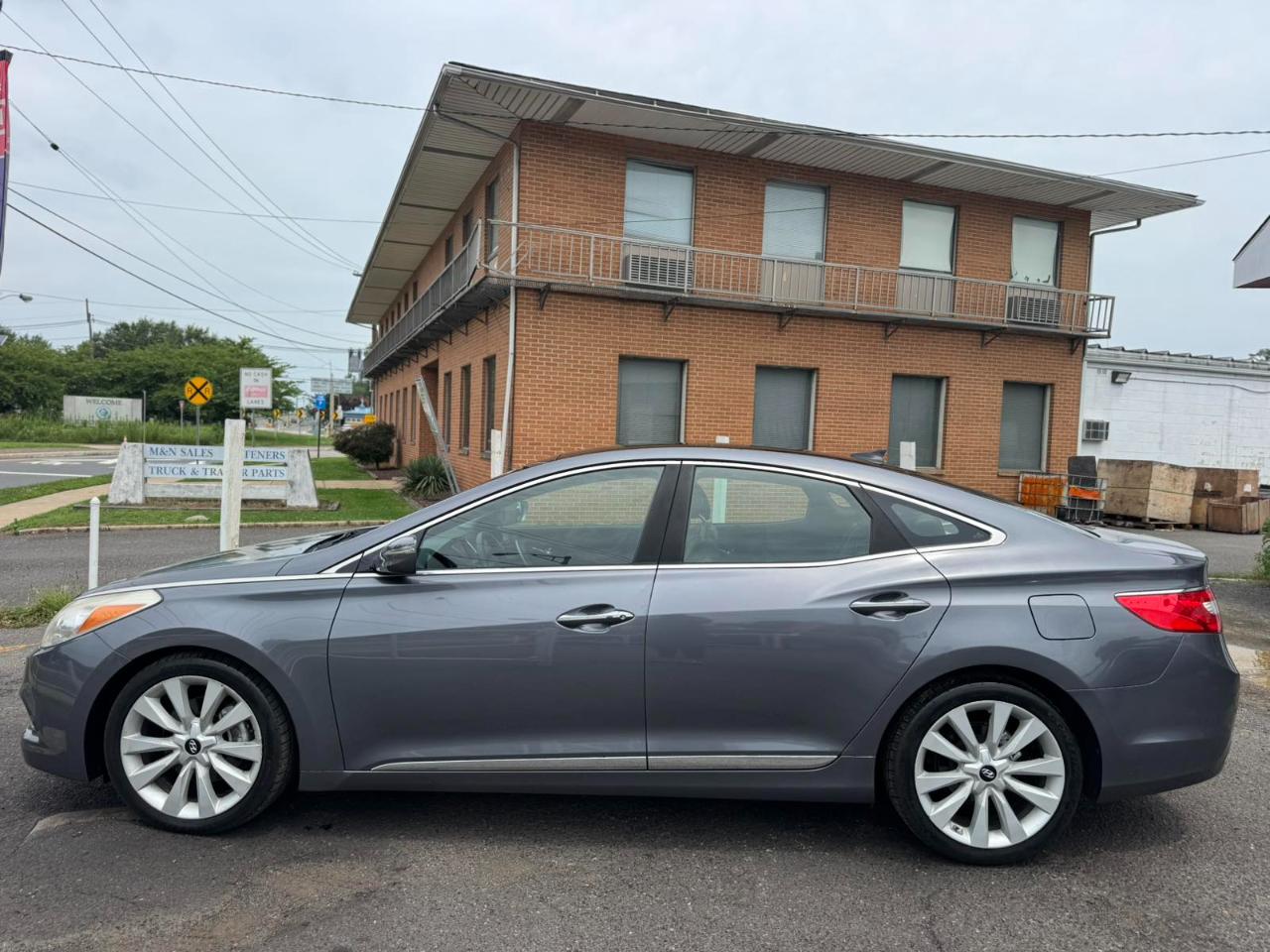 Hyundai Azera 4dr Sdn 2013
