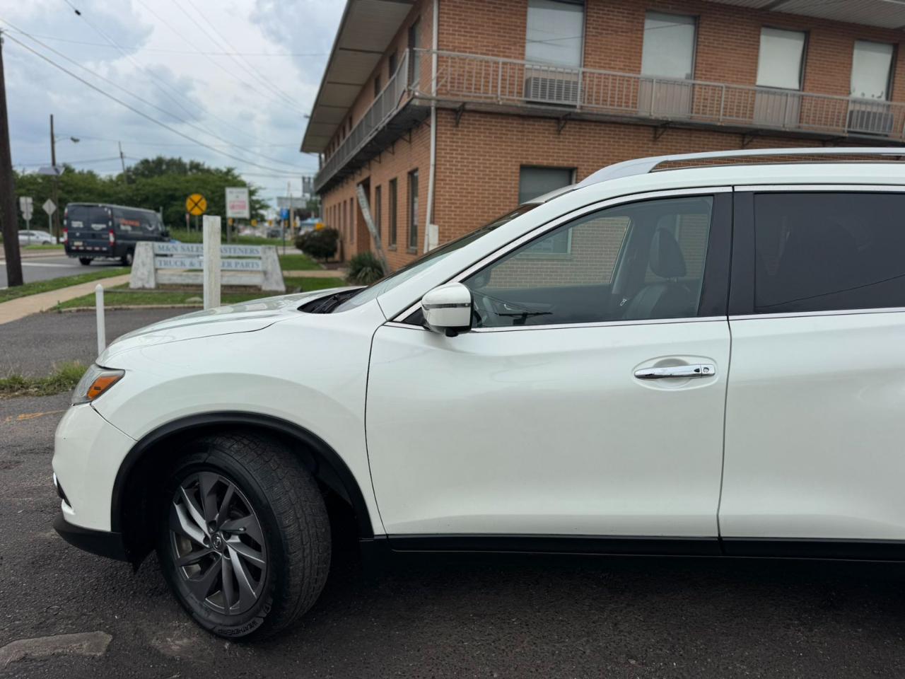 Nissan Rogue AWD 4dr SL 2016