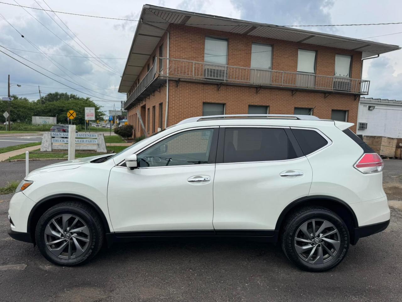Nissan Rogue AWD 4dr SL 2016