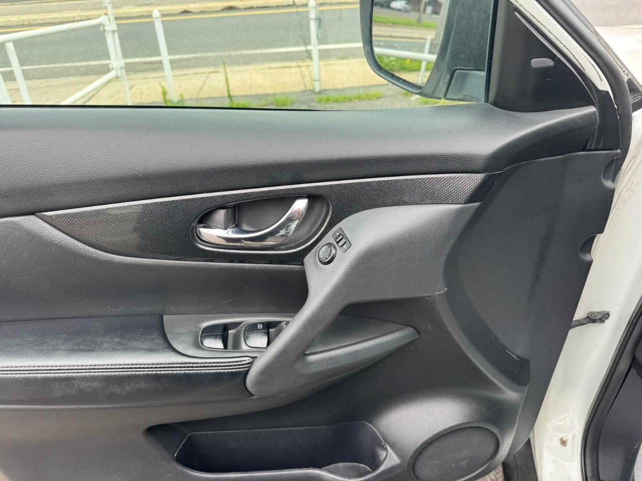 Nissan Rogue AWD 4dr SL 2016