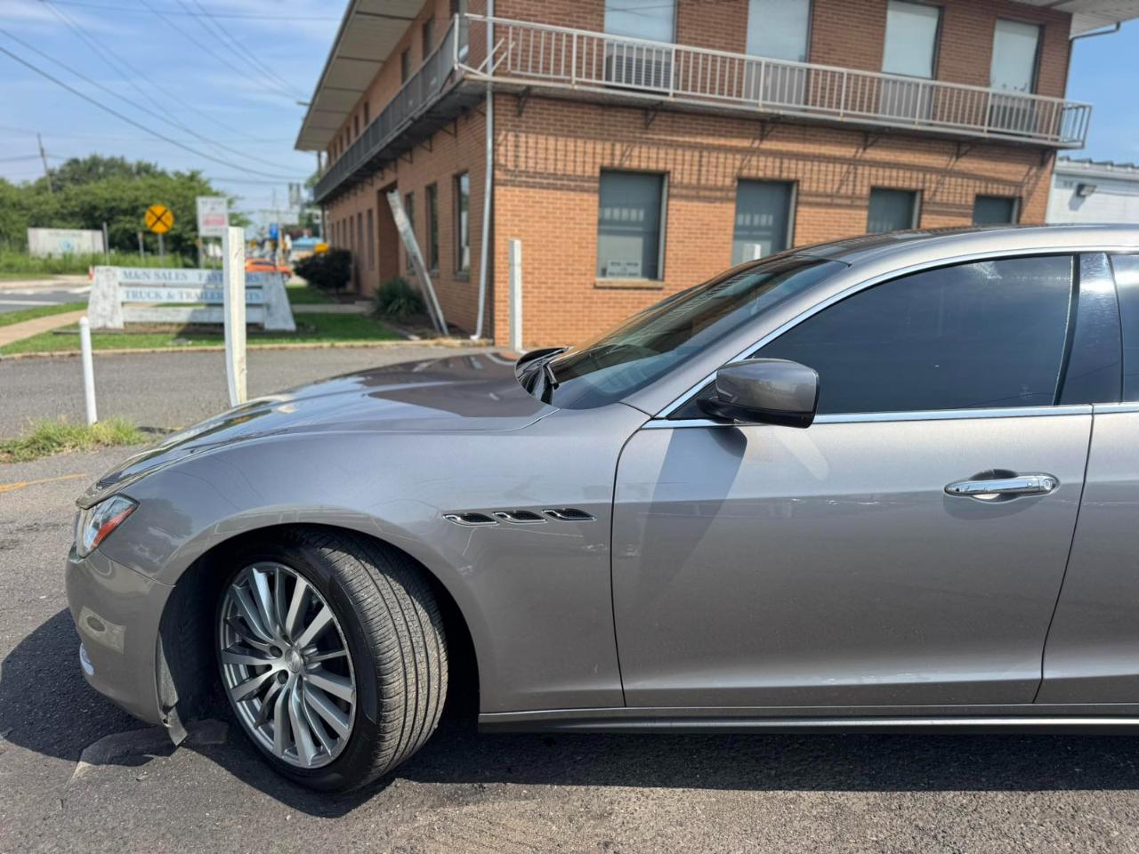 Maserati Ghibli 4dr Sdn 2016