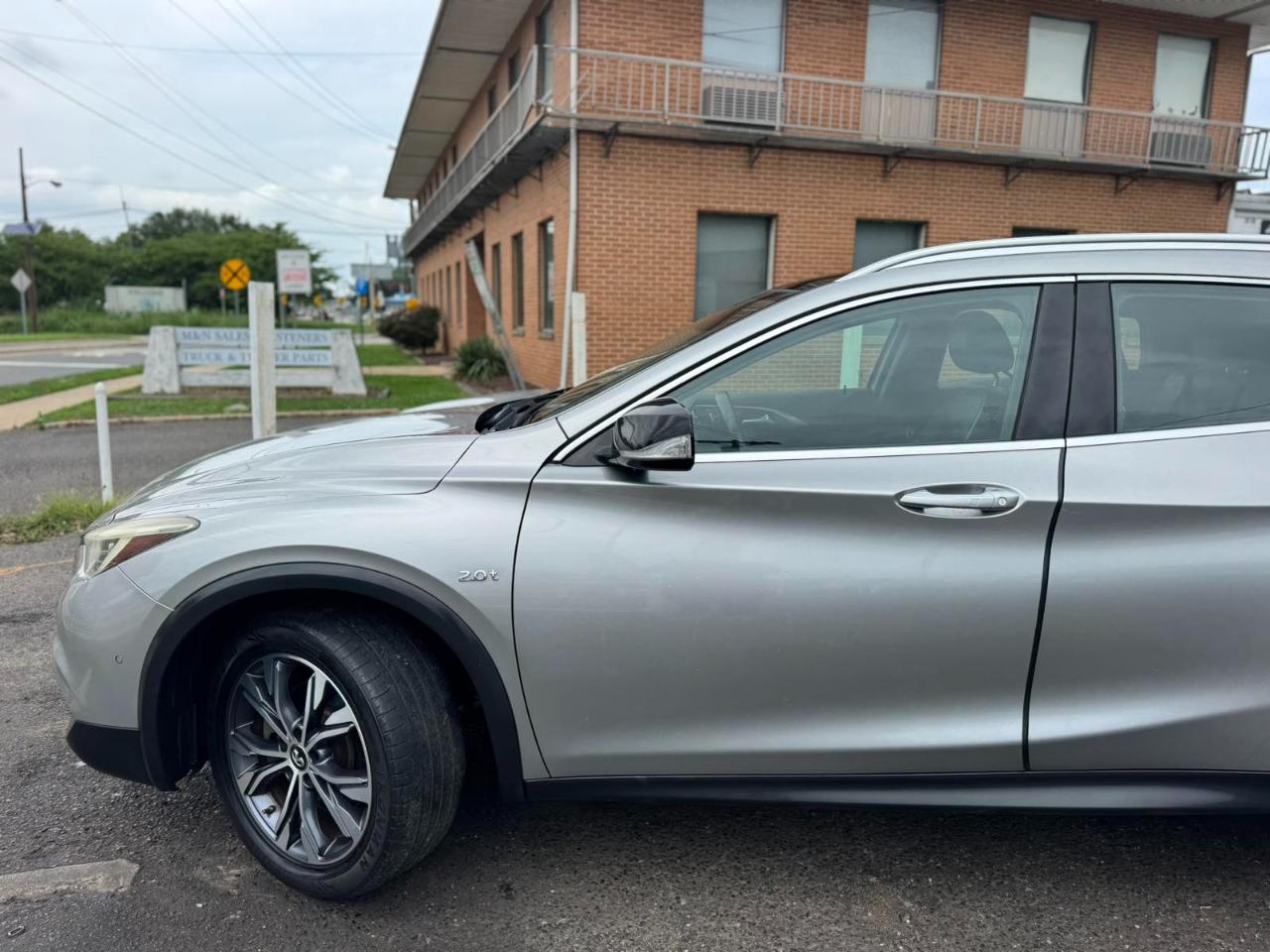 Infiniti QX30 Premium AWD *Ltd Avail* 2017