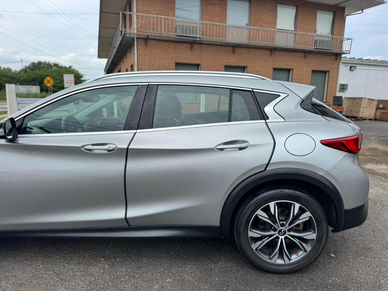 Infiniti QX30 Premium AWD *Ltd Avail* 2017