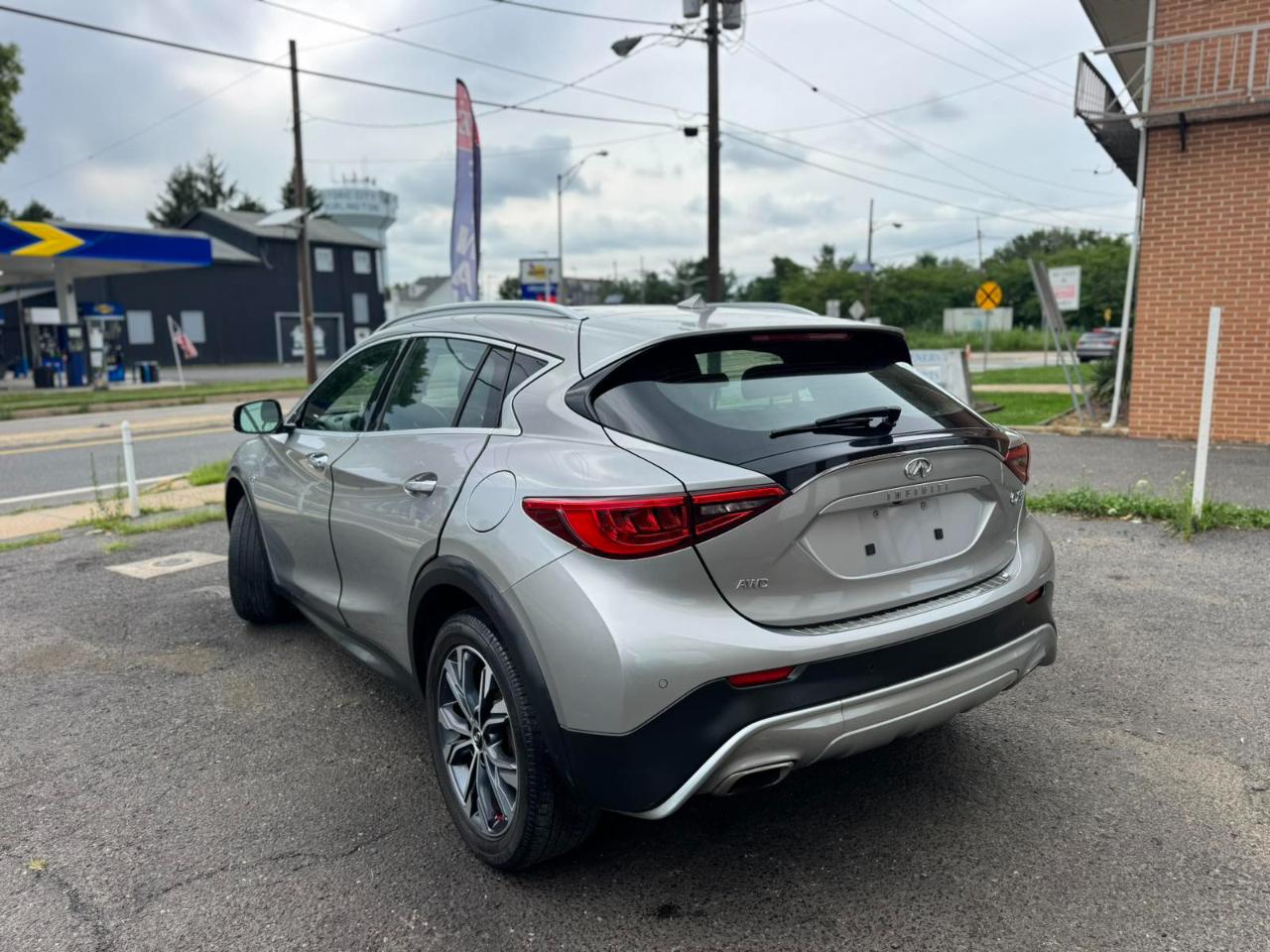 Infiniti QX30 Premium AWD *Ltd Avail* 2017