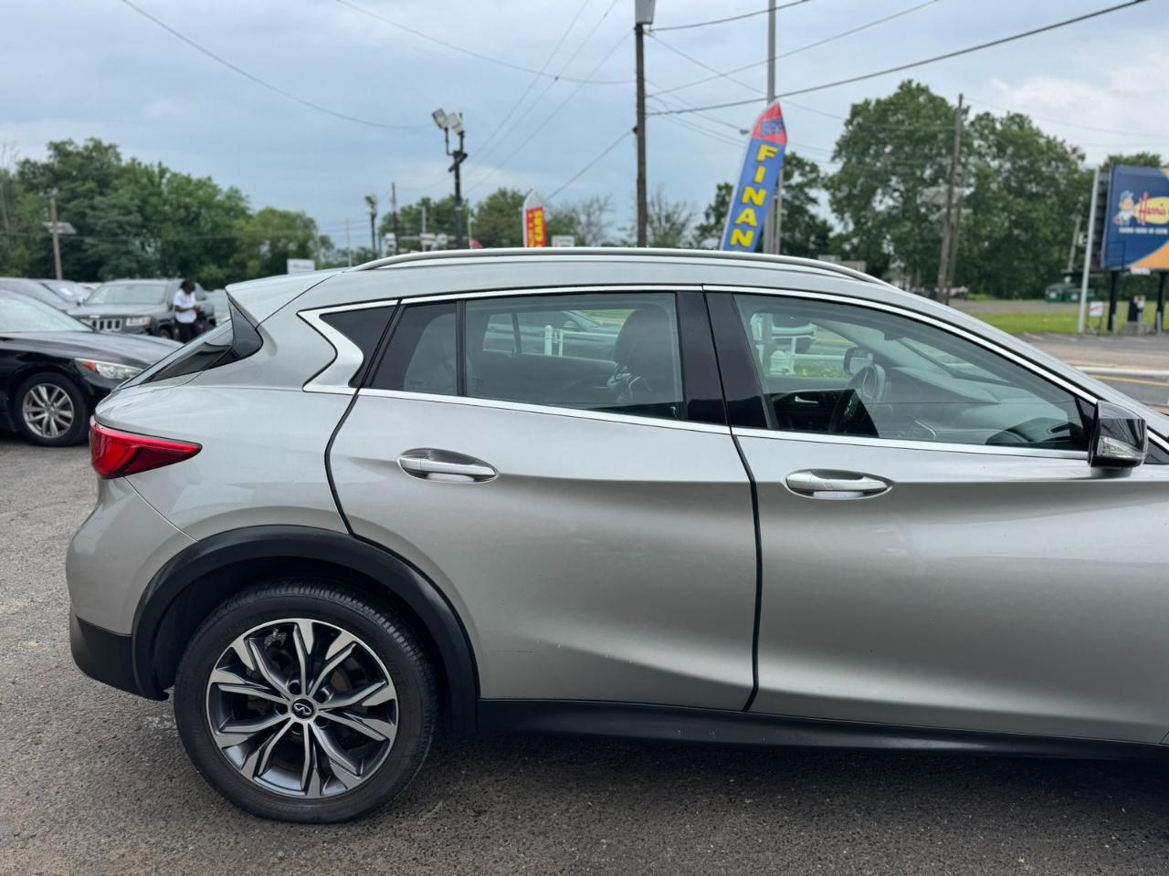 Infiniti QX30 Premium AWD *Ltd Avail* 2017