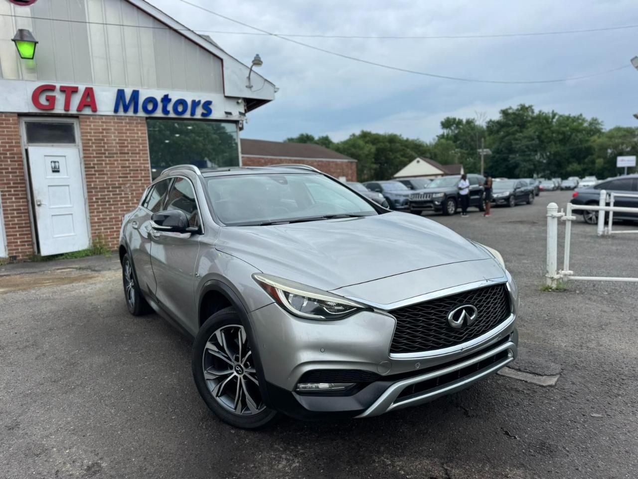 Infiniti QX30 Premium AWD *Ltd Avail* 2017