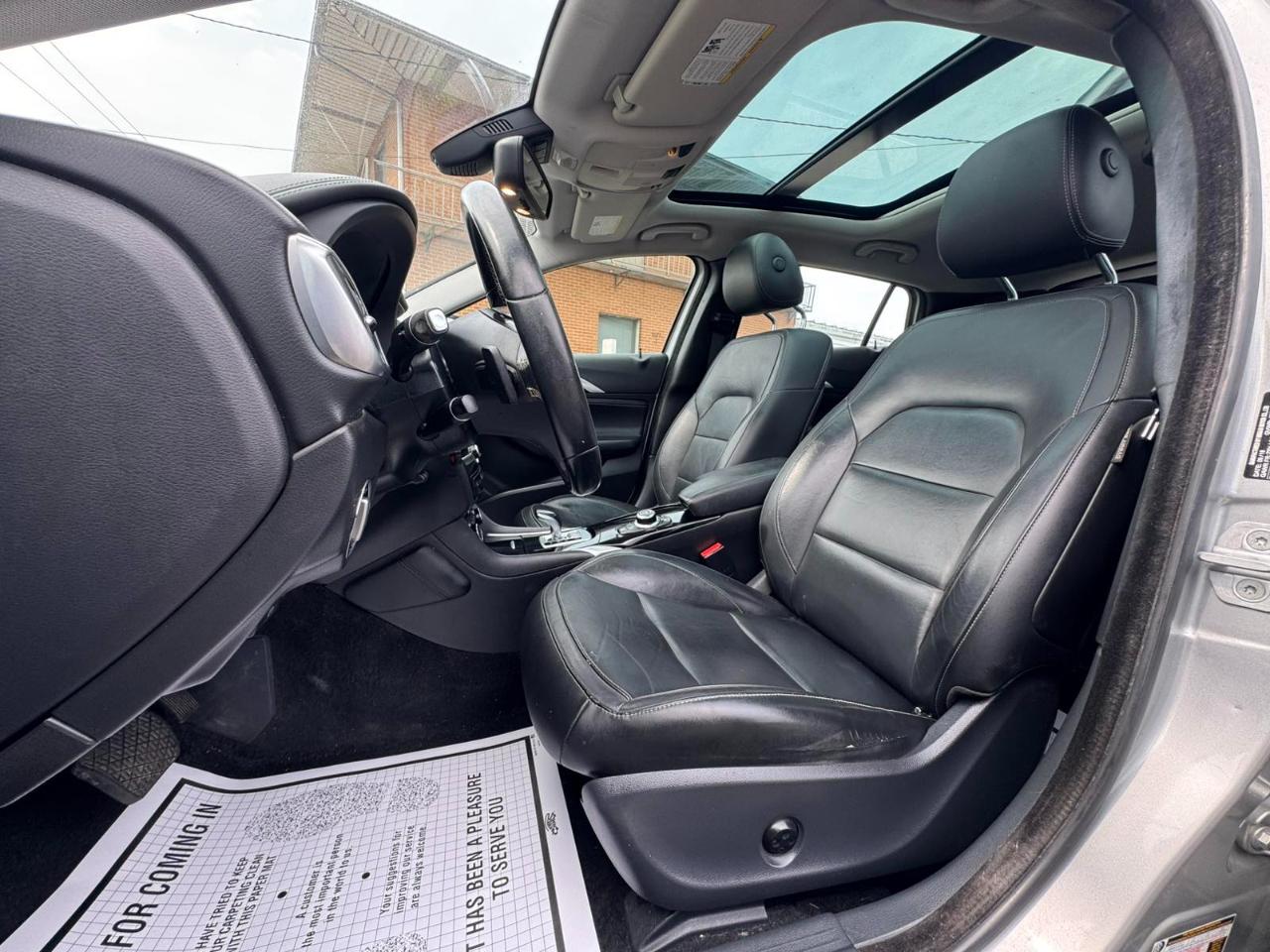 Infiniti QX30 Premium AWD *Ltd Avail* 2017