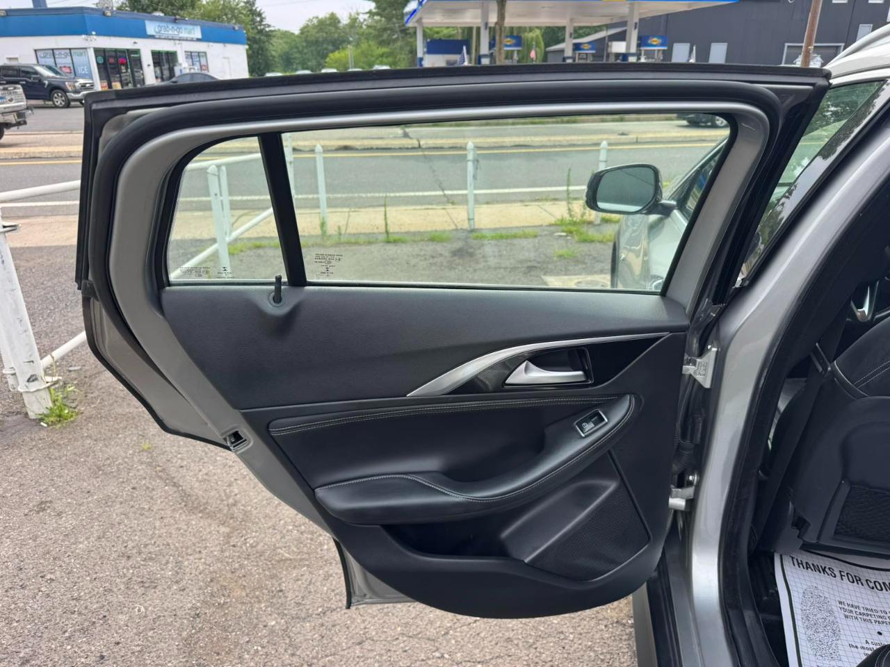 Infiniti QX30 Premium AWD *Ltd Avail* 2017