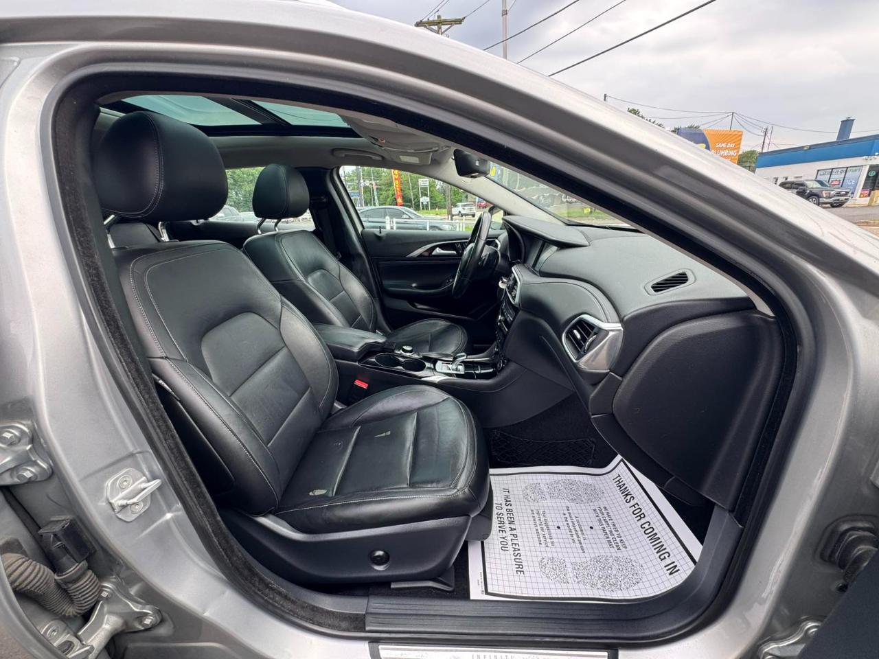 Infiniti QX30 Premium AWD *Ltd Avail* 2017