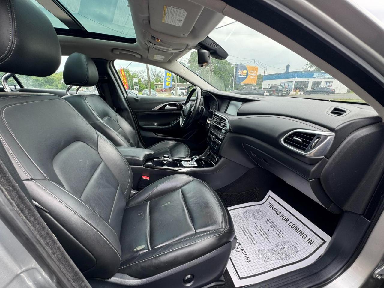 Infiniti QX30 Premium AWD *Ltd Avail* 2017