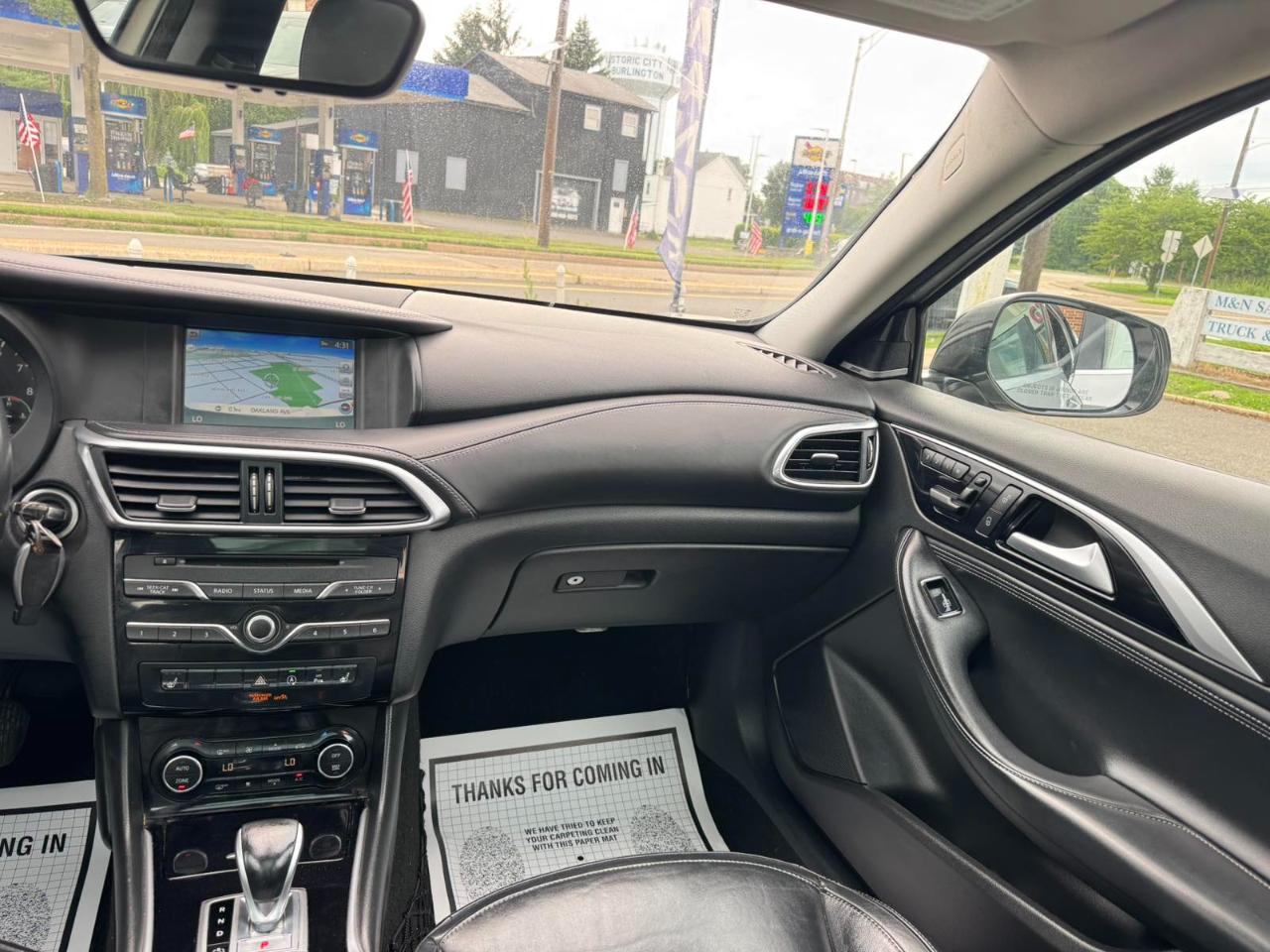 Infiniti QX30 Premium AWD *Ltd Avail* 2017