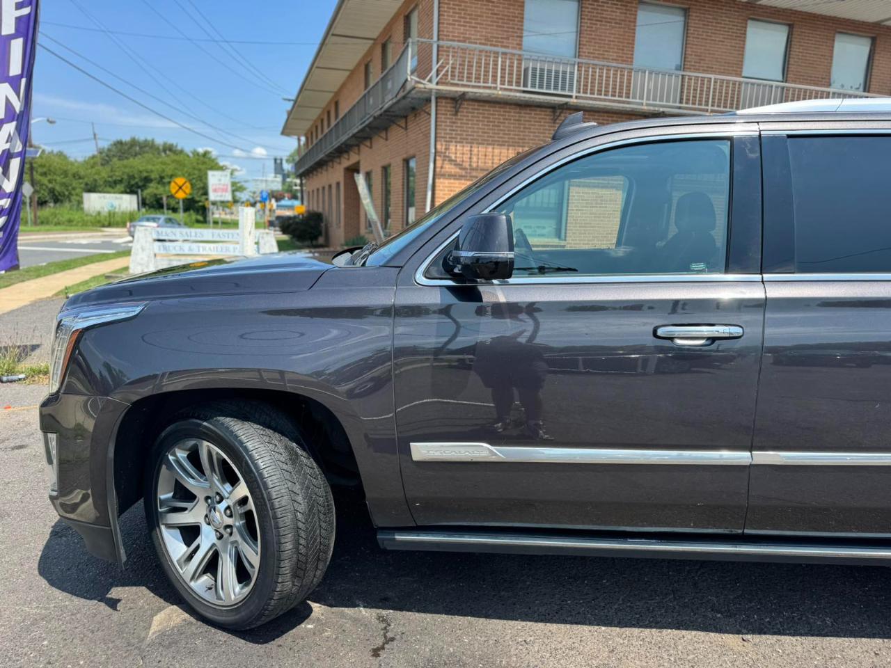 Cadillac Escalade ESV 4WD 4dr Premium Collection 2016