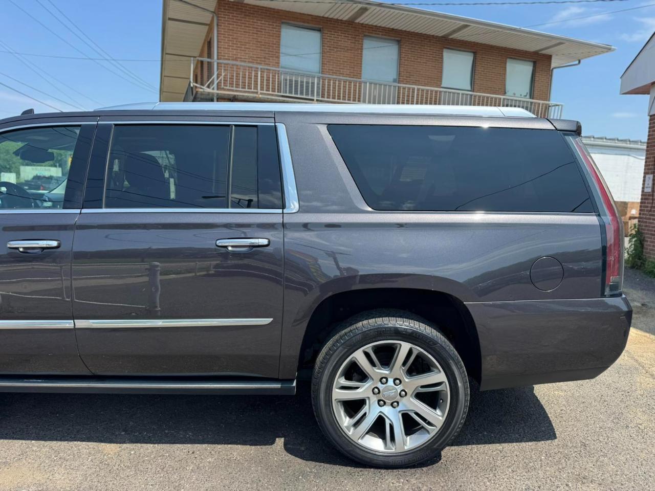 Cadillac Escalade ESV 4WD 4dr Premium Collection 2016