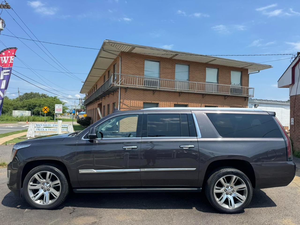 Cadillac Escalade ESV 4WD 4dr Premium Collection 2016
