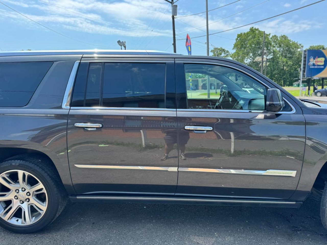 Cadillac Escalade ESV 4WD 4dr Premium Collection 2016