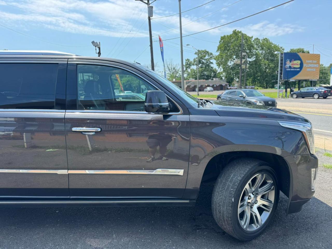 Cadillac Escalade ESV 4WD 4dr Premium Collection 2016