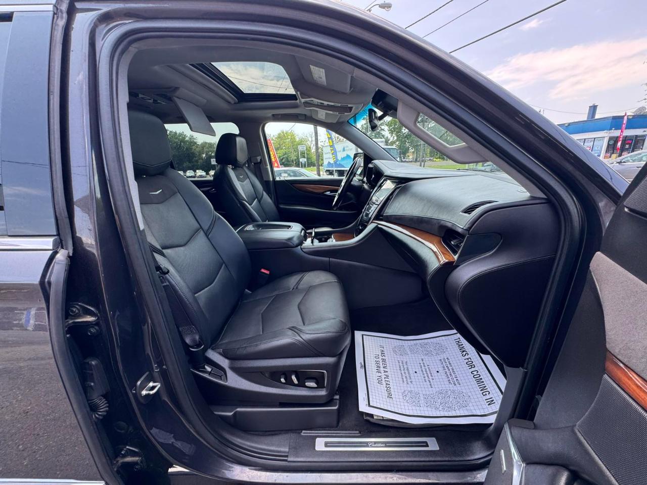 Cadillac Escalade ESV 4WD 4dr Premium Collection 2016