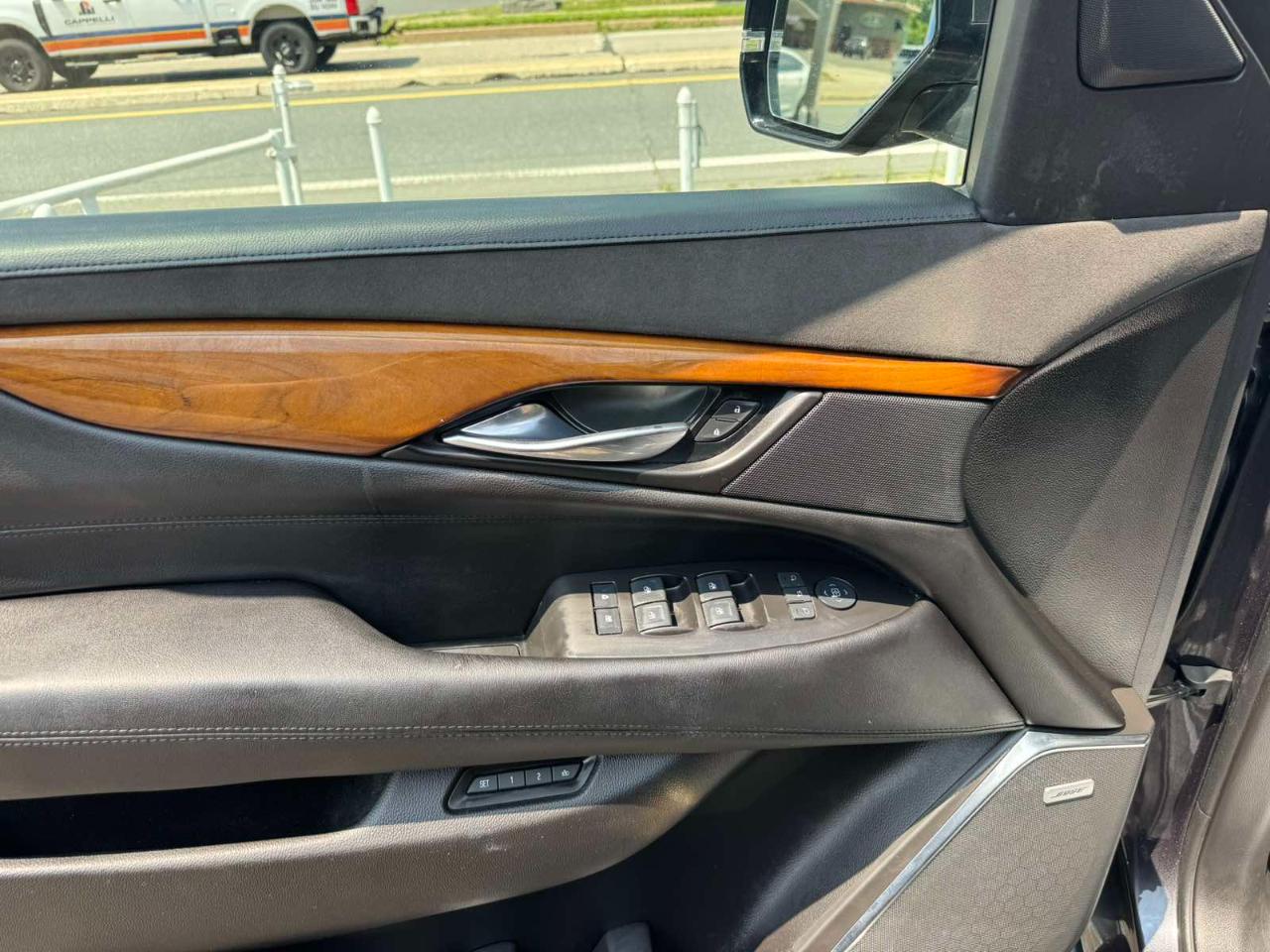Cadillac Escalade ESV 4WD 4dr Premium Collection 2016