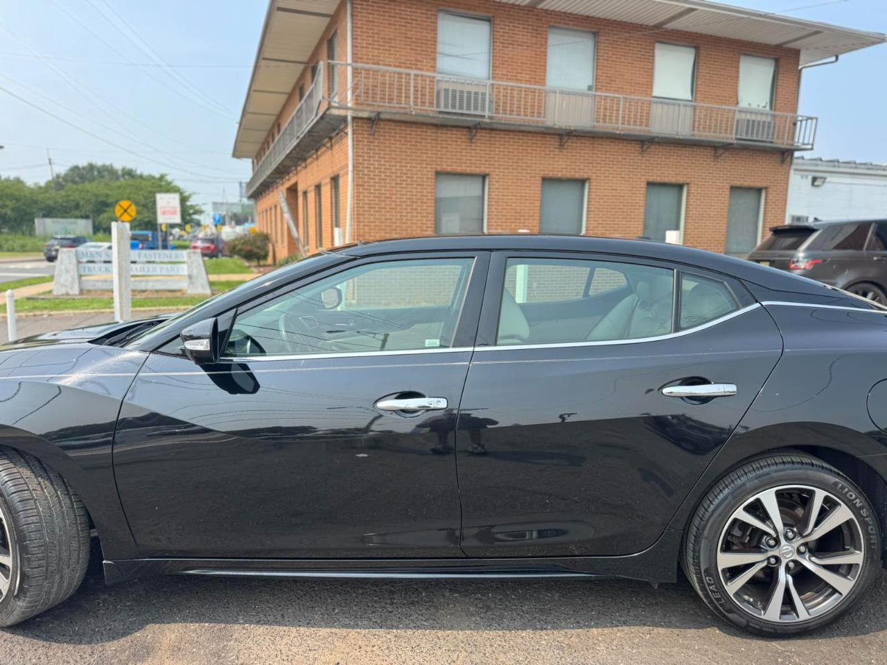 Nissan Maxima 4dr Sdn 3.5 Platinum 2016