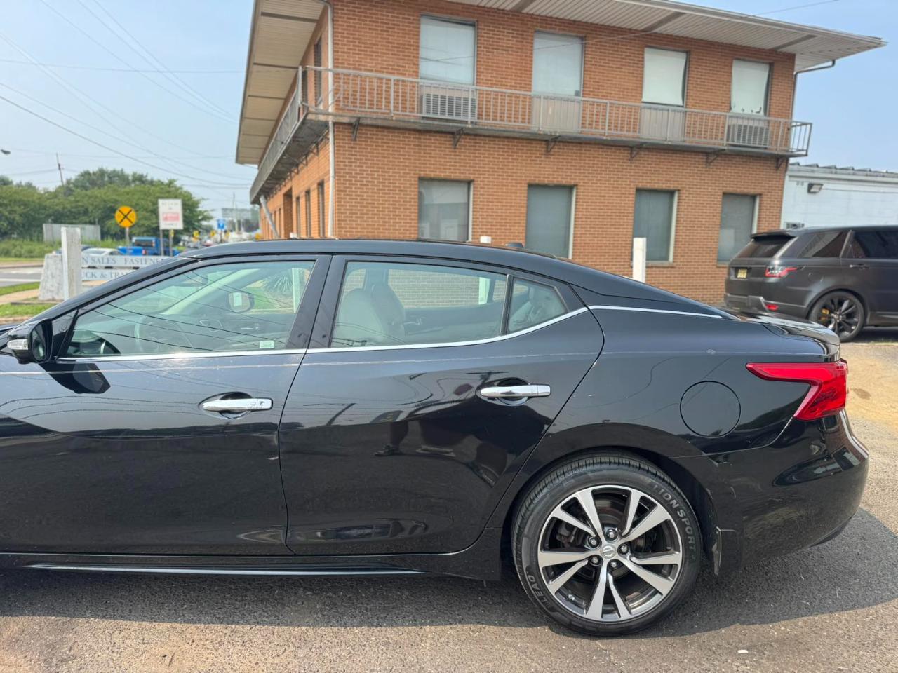 Nissan Maxima 4dr Sdn 3.5 Platinum 2016
