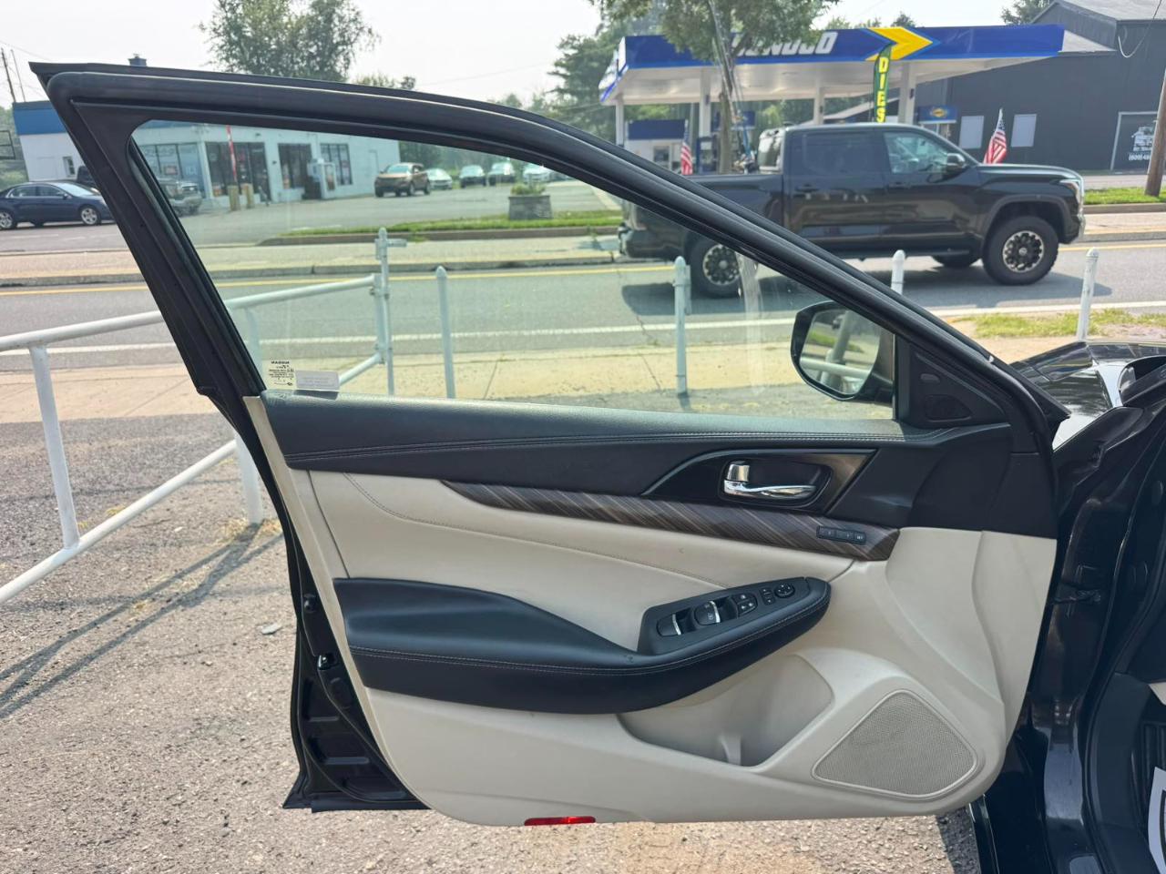 Nissan Maxima 4dr Sdn 3.5 Platinum 2016