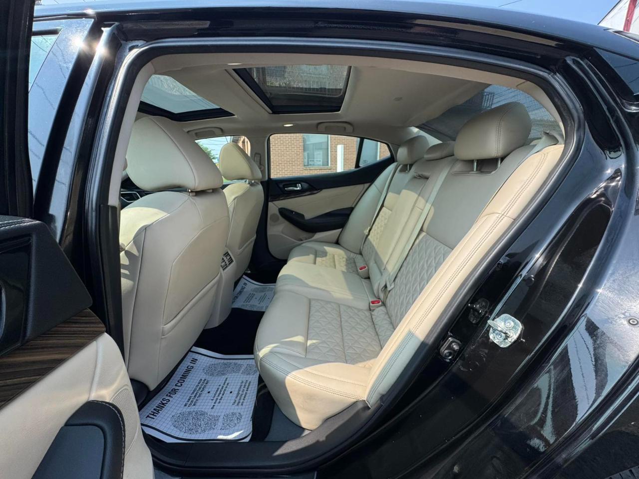 Nissan Maxima 4dr Sdn 3.5 Platinum 2016