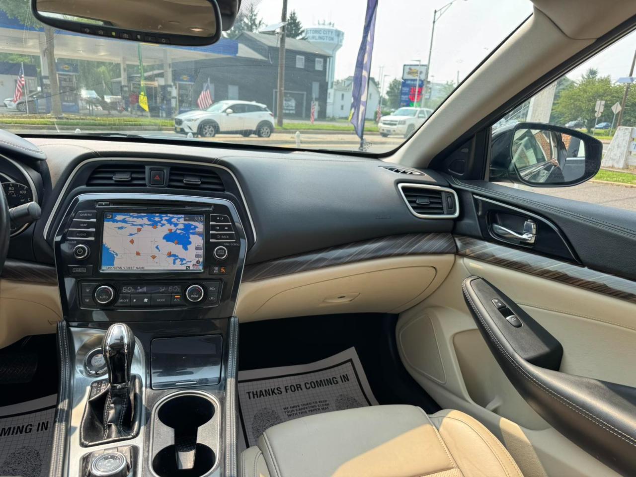 Nissan Maxima 4dr Sdn 3.5 Platinum 2016