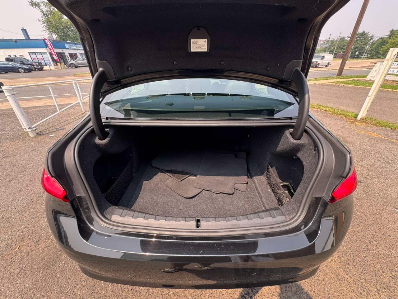 BMW 3 Series 330i xDrive Sedan North America 2020
