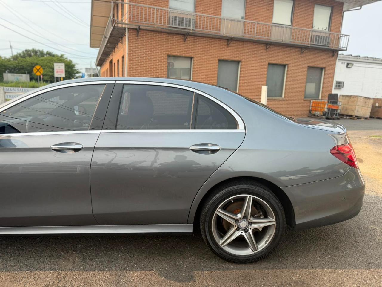 Mercedes-Benz E-Class E 300 Sport 4MATIC Sedan 2017