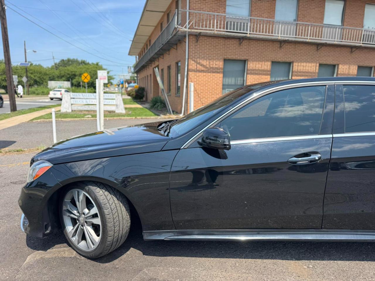Mercedes-Benz E-Class 4dr Sdn E 350 Sport RWD 2015